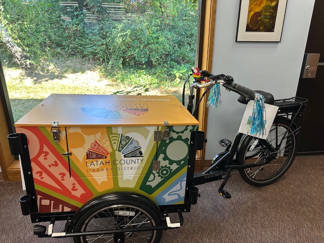 picture of book bike in the Moscow Library